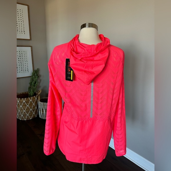 NWTs Under Armour Vent HeatGear Hooded Running Jacket - Picture 3 of 13